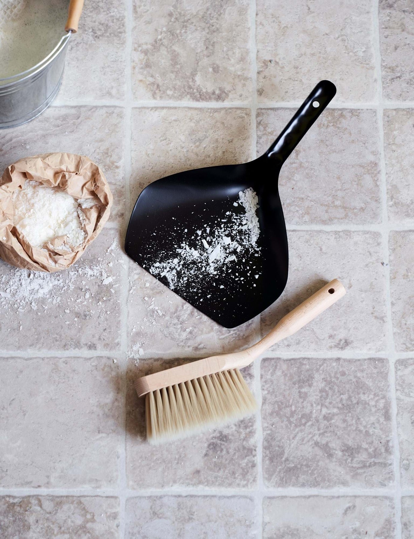 Fægiskófla með kústi