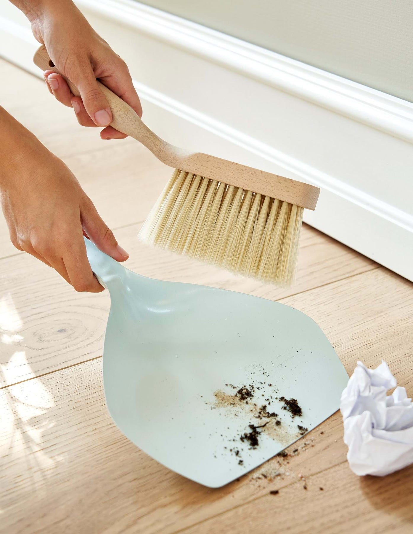 Fægiskófla með kústi